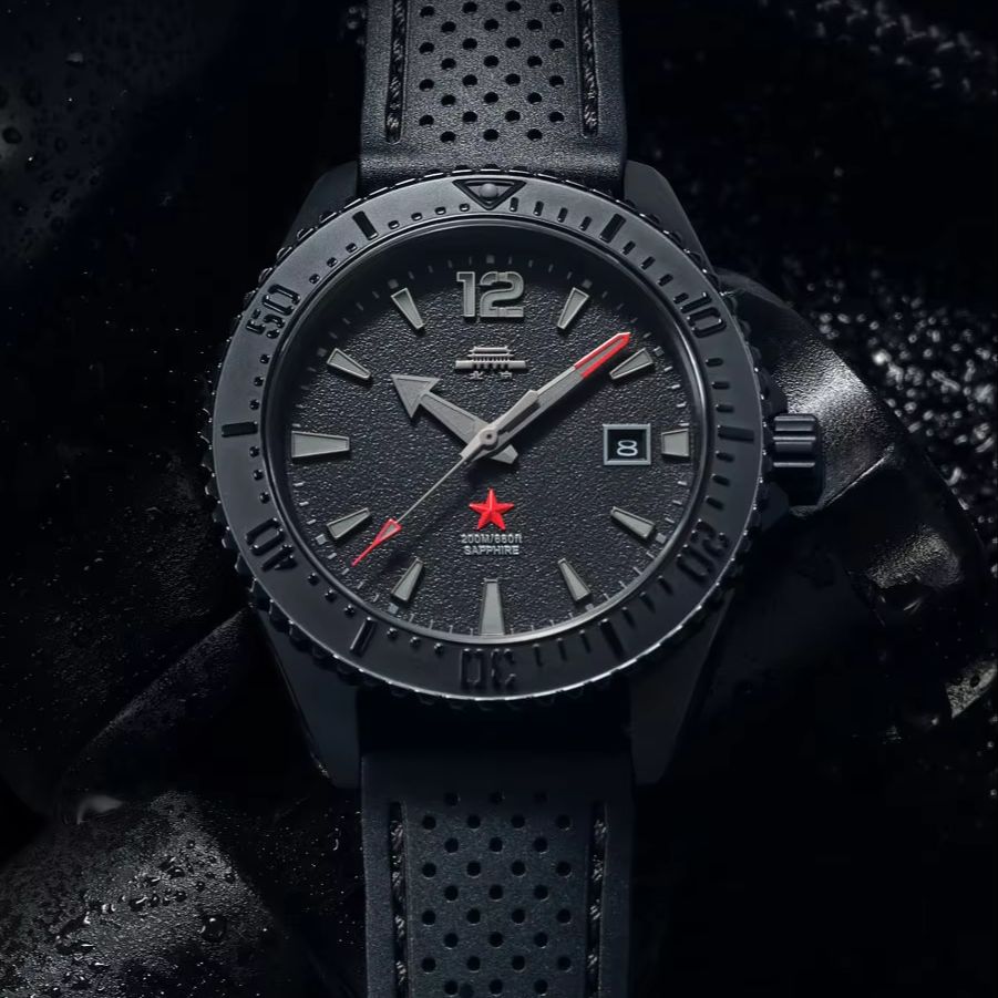 北京ダークブラックダイバー200M腕時計42mm 20ATM - Luxury Watch In China のレビューと価格