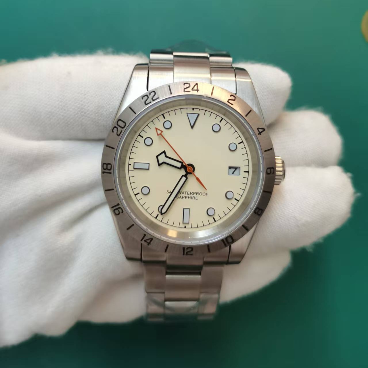 アナログクォーツメンズウォッチ サファイア ステンレススチー - Luxury Watch In Japan のレビューと価格