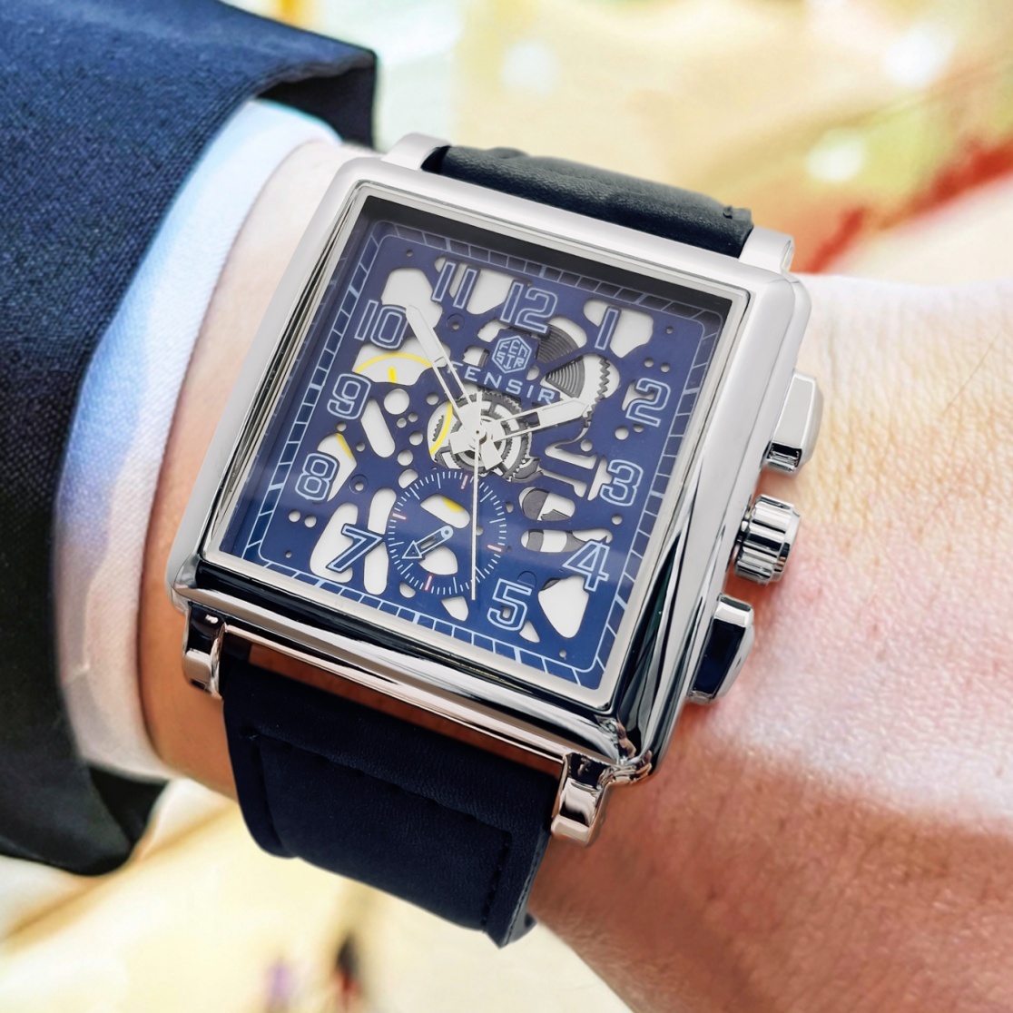人気の海外貿易商品：シンプルな大型文字盤デザインのメンズクォ - Luxury Watch Offers のレビューと価格
