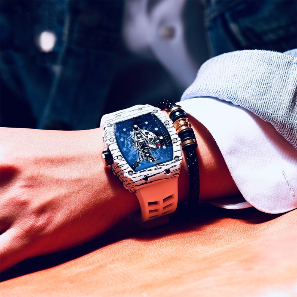 非常に人気のある機能的なメンズクォーツ腕時計で、ユニークな樽 - Luxury Watch Offers のレビューと価格
