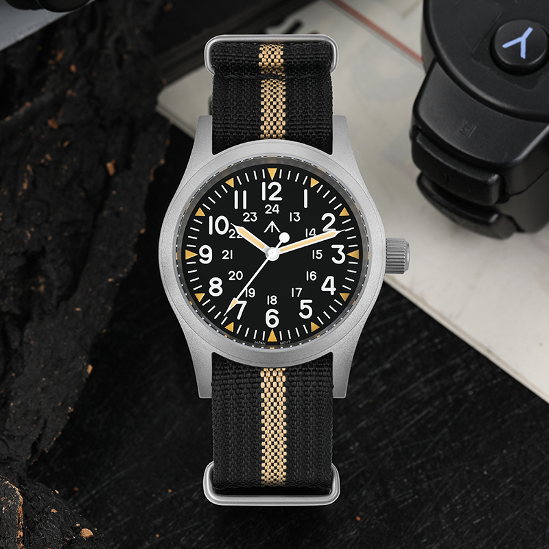 ミリタード ML05 ヴィンテージウォッチ VH31 スイー - Luxury Watch Japan のレビューと価格